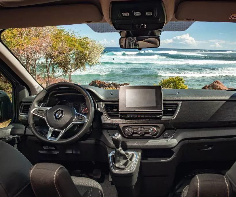 Location de Van Hanroad - Tableau de bord du van à La Réunion