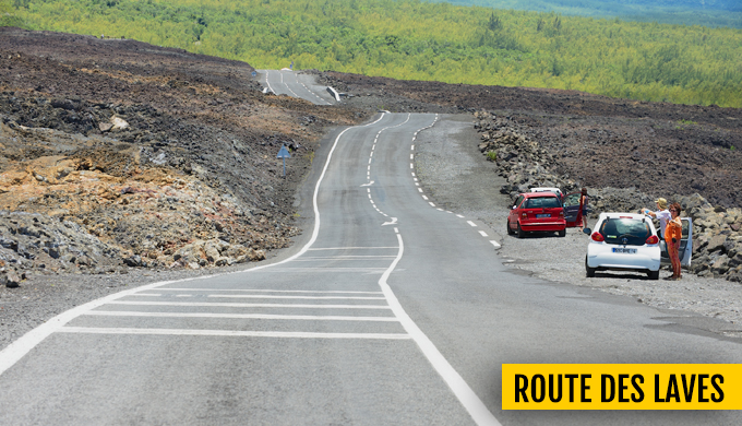 Louer un véhicule et se rendre au Piton de La Fournaise